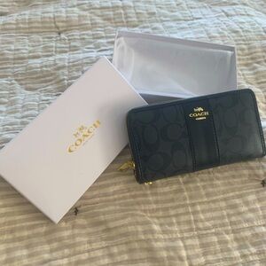 Premium coach wallet/purse/bag
